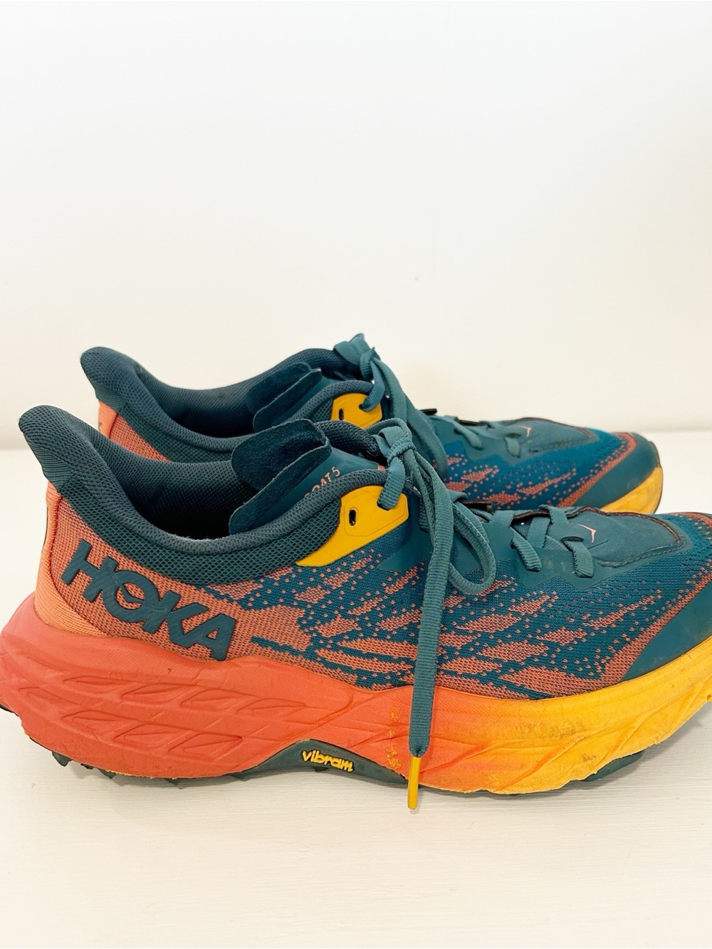 HOKA ONE ONE Speedgoat running shoes blue and coral - Picture 4 of 10